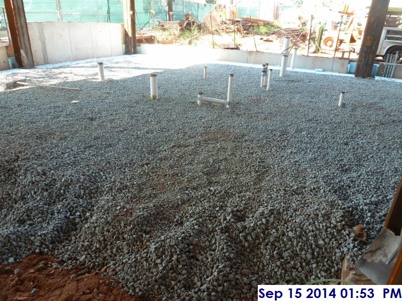 Continued laying out gravel at Men's-Women's toilet (133-136) Facing North-West (800x600)